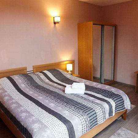 Apartament Rozelor Brasov Exterior photo