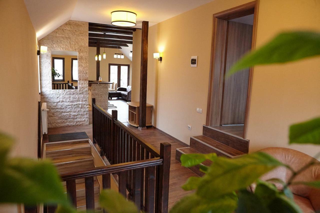 Apartament Rozelor Brasov Exterior photo